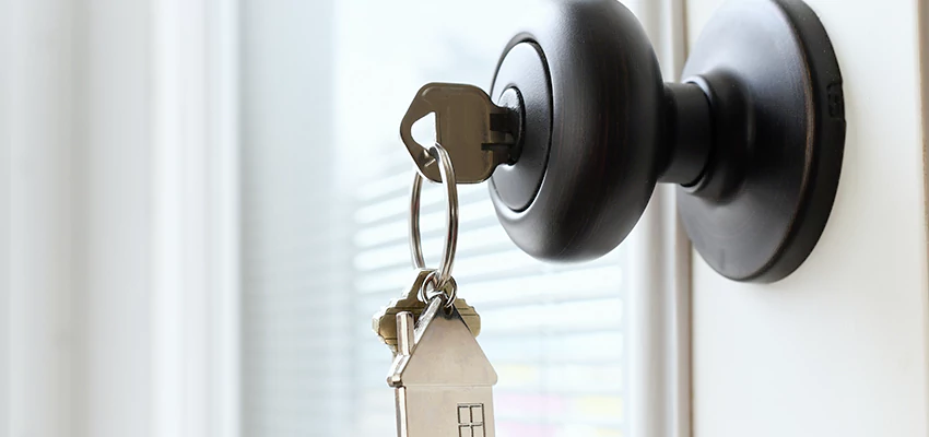 Bifold Door Knob Replacement in Rancho Mirage, California